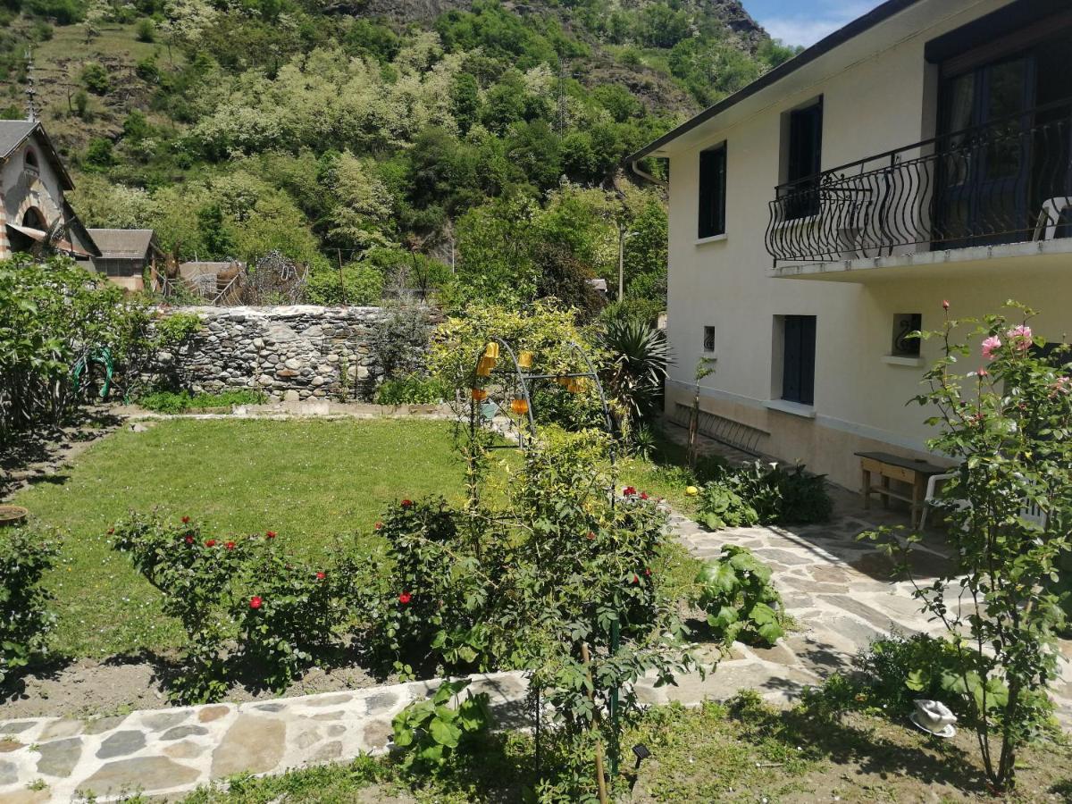 Les Rosiers Bed & Breakfast Bagneres-de-Luchon Bagian luar foto